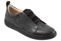 Trotters Avrille-Women Wide | Casual Shoes