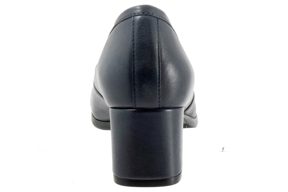 Trotters Cassidy-Women Wide | Standard