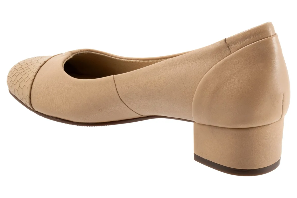 Trotters Daisy-Women Standard | Extra Wide