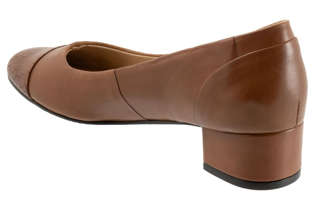 Trotters Daisy-Women Wide | Standard