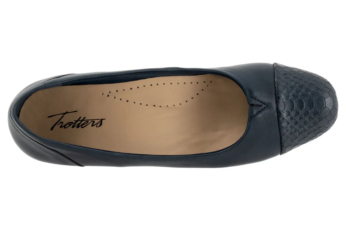 Trotters Daisy-Women Standard | Extra Wide