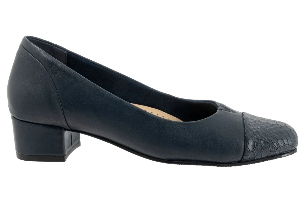 Trotters Daisy-Women Standard | Extra Wide