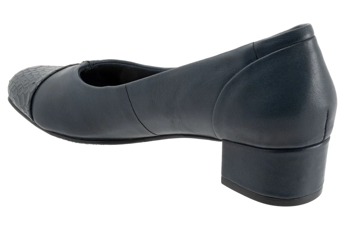 Trotters Daisy-Women Standard | Extra Wide