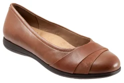 Trotters Danni-Women Standard | Wide
