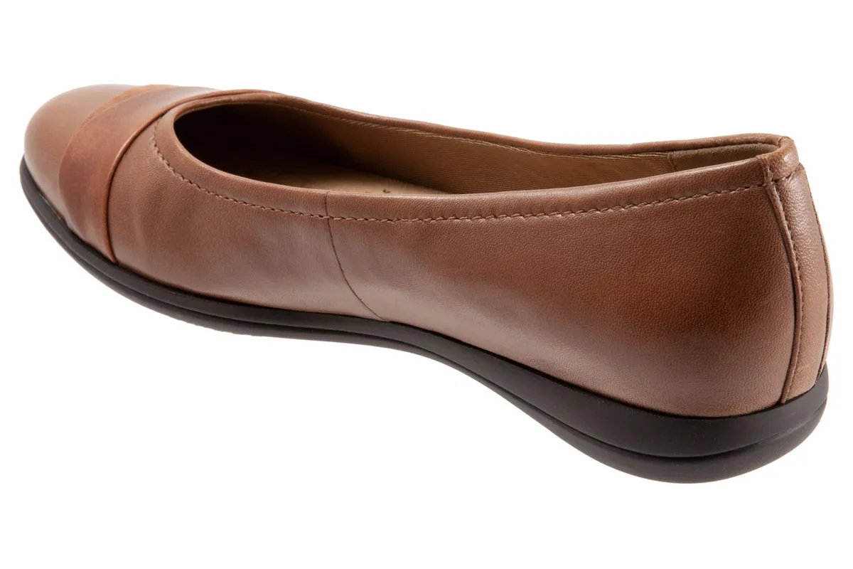 Trotters Danni-Women Standard | Wide