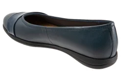 Trotters Danni-Women Standard | Wide