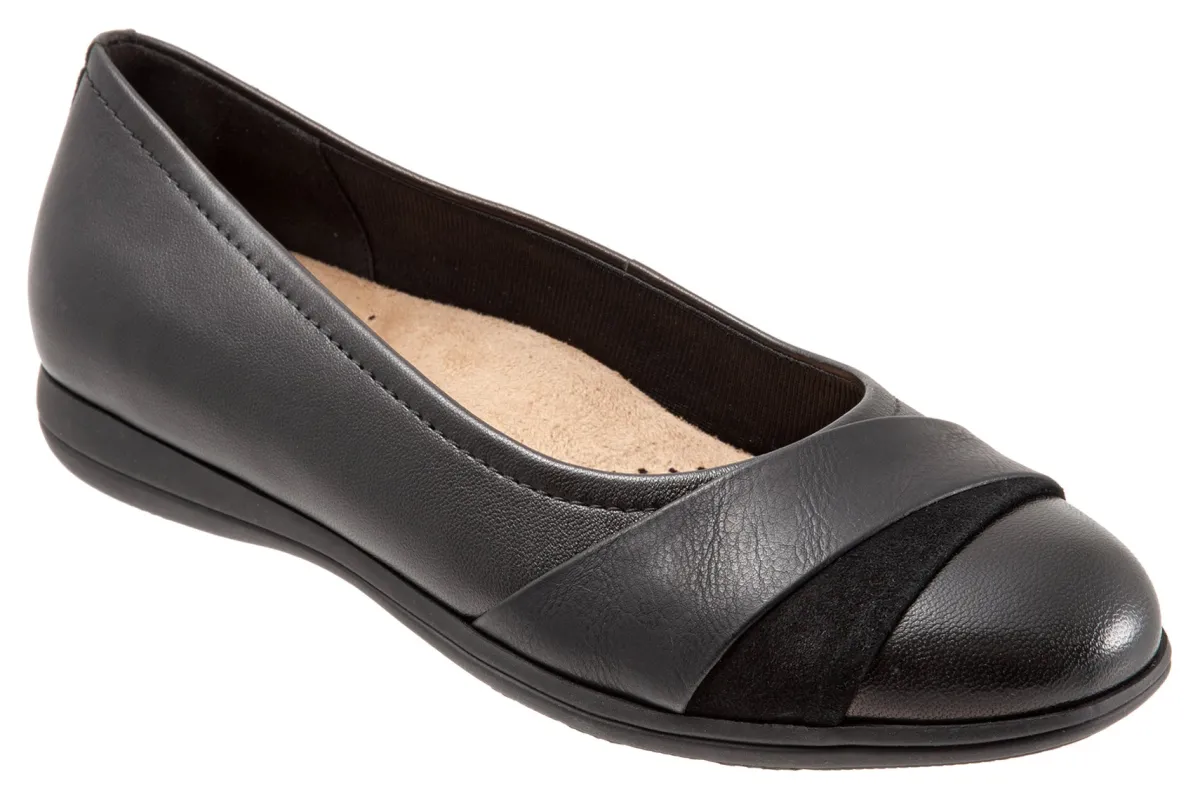 Trotters Danni-Women Standard | Wide