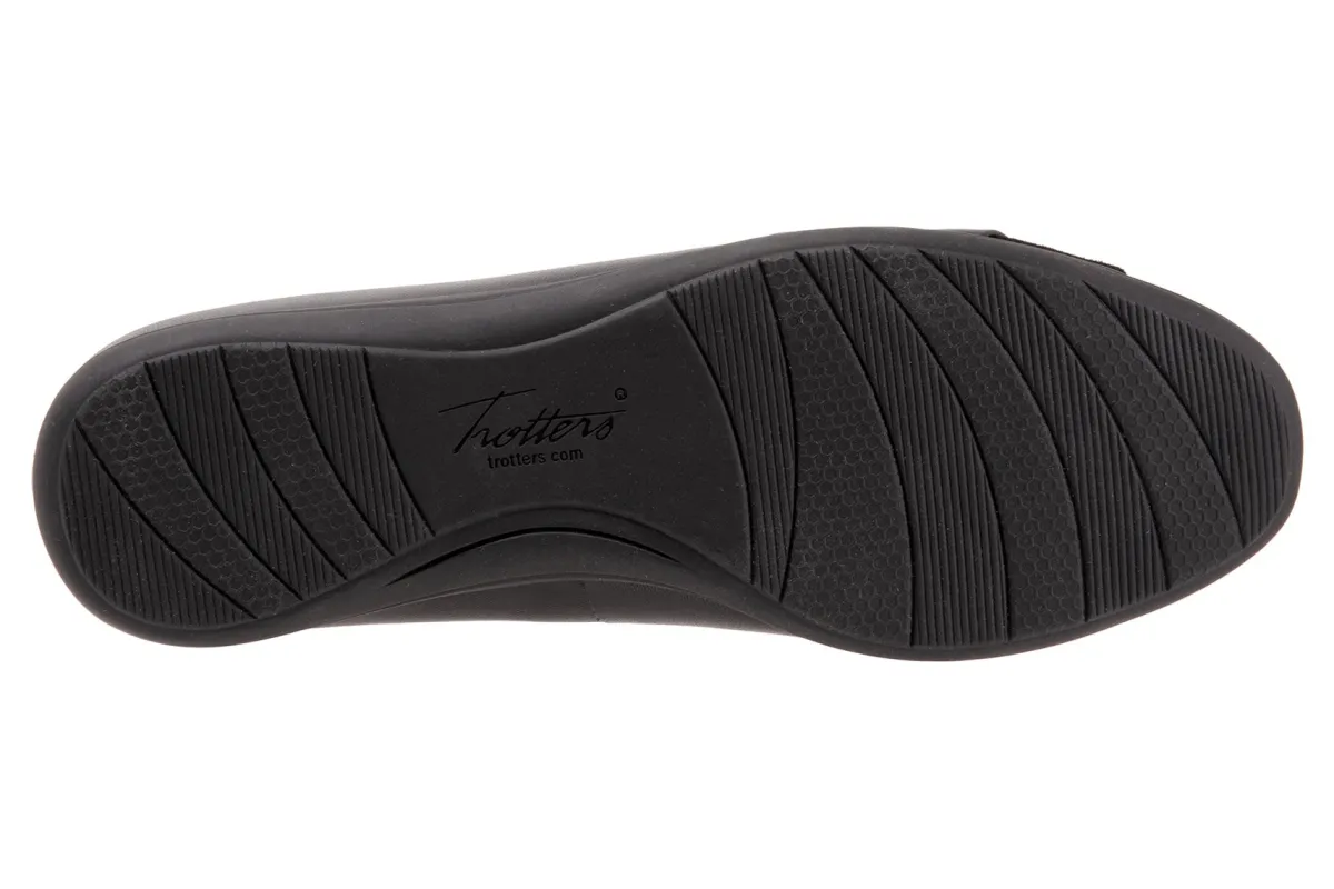 Trotters Danni-Women Standard | Wide
