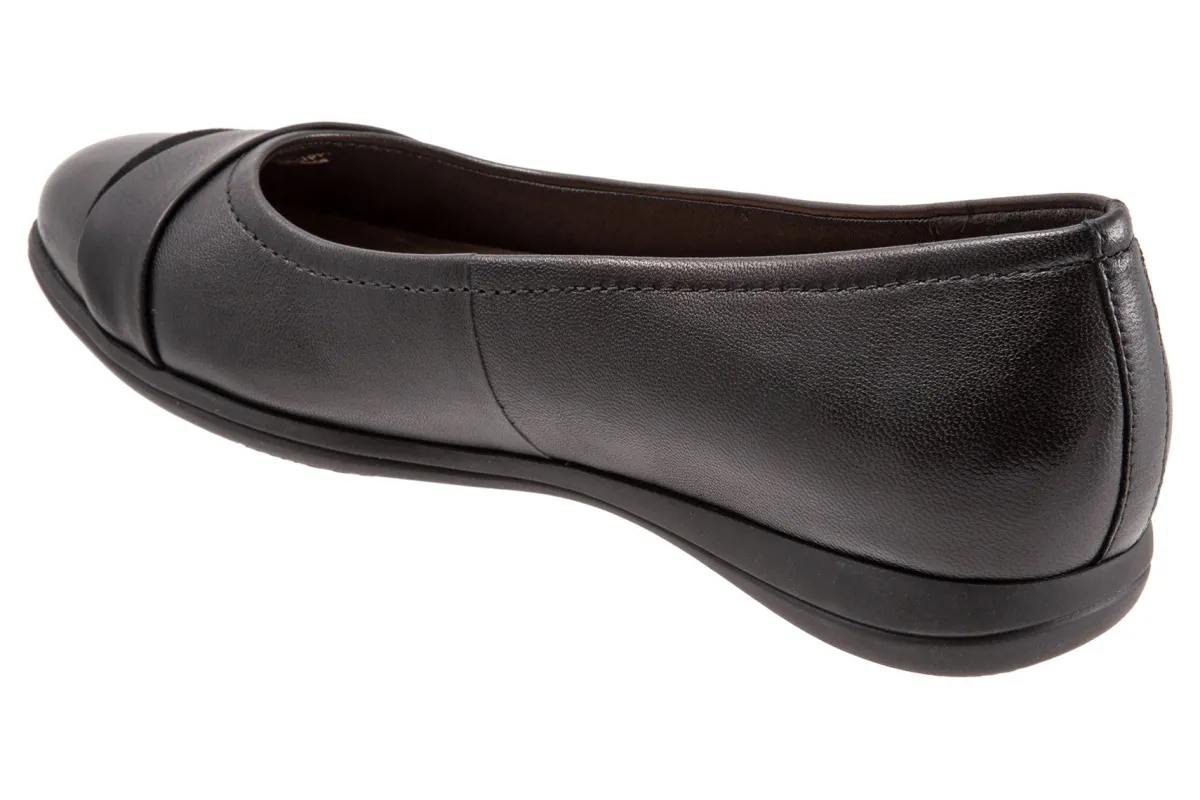 Trotters Danni-Women Standard | Wide