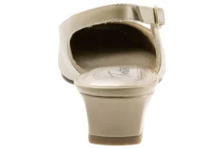 Trotters Dea-Women Standard | Wide