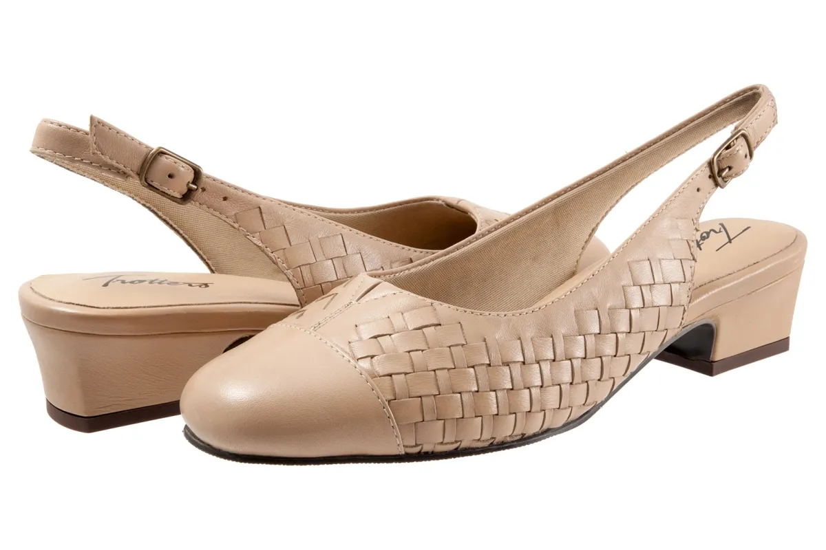 Trotters Dea Woven-Women Standard | Extra Wide
