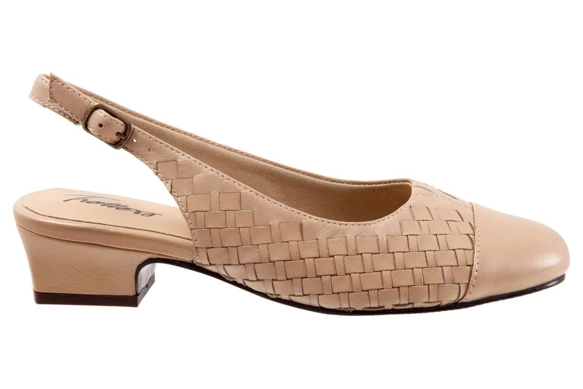 Trotters Dea Woven-Women Standard | Extra Wide