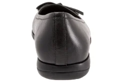 Trotters Dellis-Women Standard | Wide