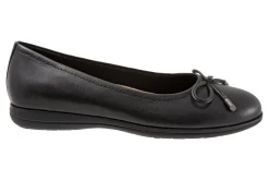 Trotters Dellis-Women Standard | Wide