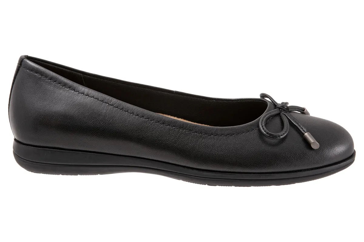 Trotters Dellis-Women Standard | Wide