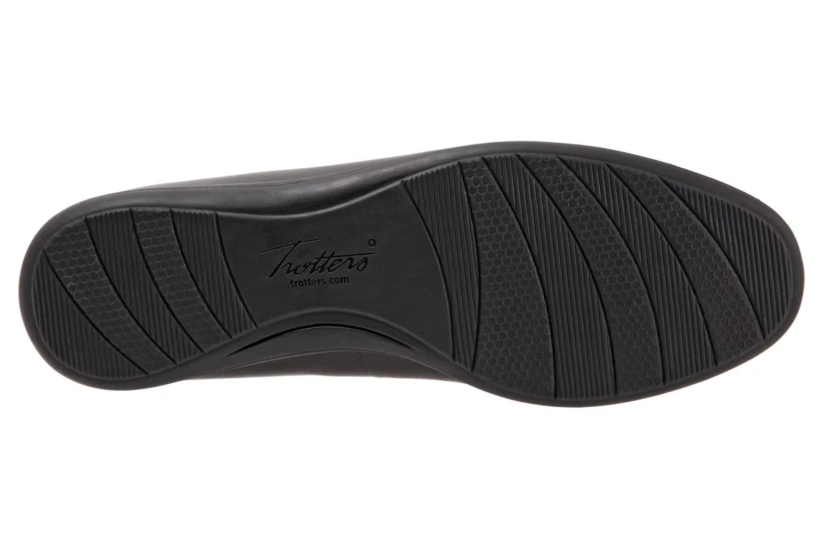 Trotters Dellis-Women Standard | Wide