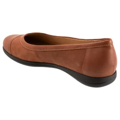 Trotters Delmara-Women Wide | Standard