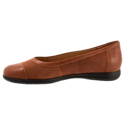 Trotters Delmara-Women Wide | Standard