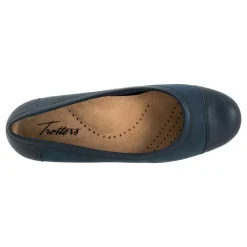Trotters Delmara-Women Wide | Standard