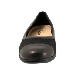 Trotters Delmara-Women Wide | Standard