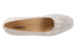 Trotters Doris-Women Standard | Wide