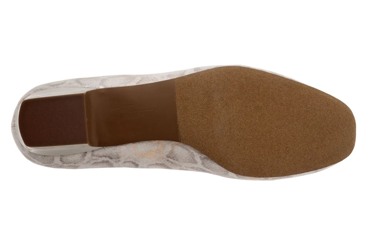 Trotters Doris-Women Standard | Wide