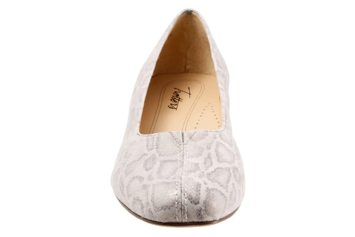 Trotters Doris-Women Standard | Wide