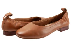 Trotters Gia-Women Standard | Wide