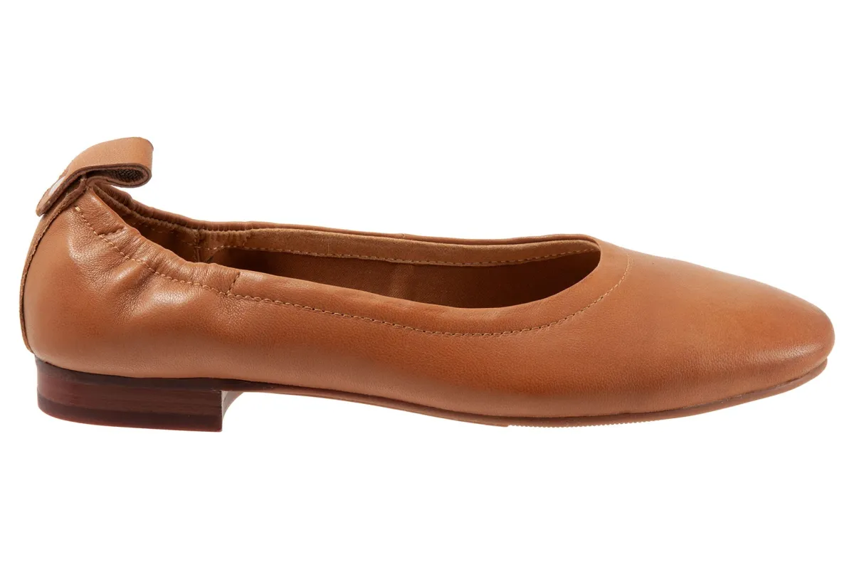 Trotters Gia-Women Standard | Wide