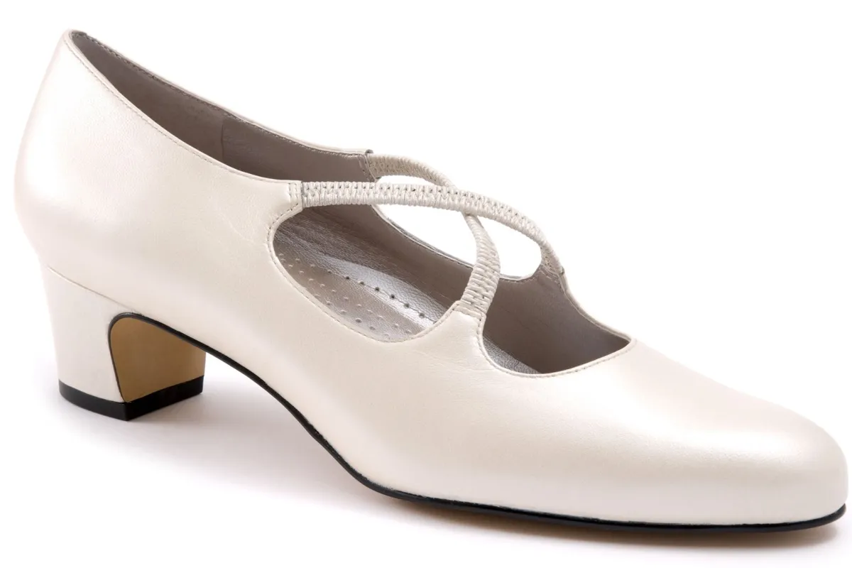 Trotters Jamie-Women Extra Wide | Narrow