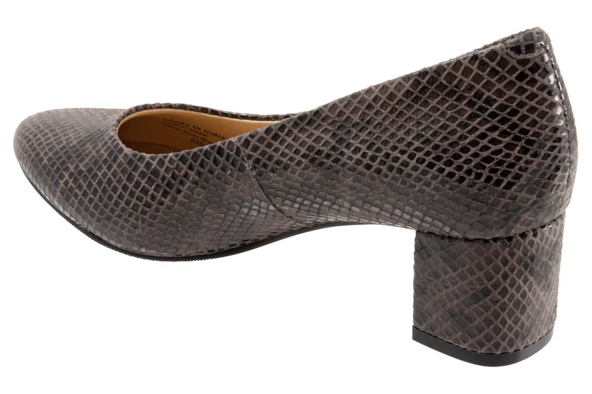 Trotters Kari-Women Standard | Extra Wide