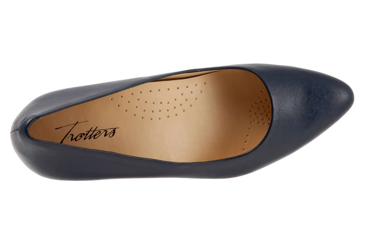 Trotters Kari-Women Standard | Extra Wide