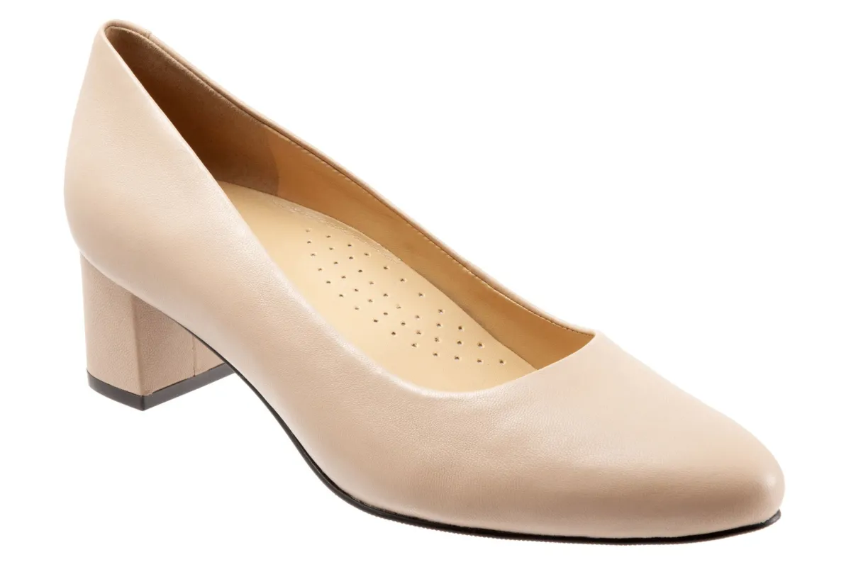 Trotters Kari-Women Standard | Extra Wide