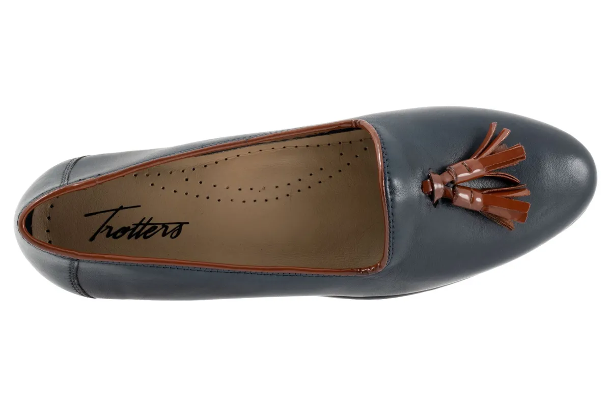 Trotters Liz Tassel-Women Standard | Wide