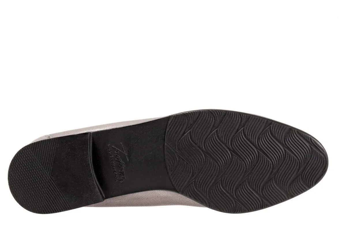 Trotters Liz Tassel-Women Standard | Wide