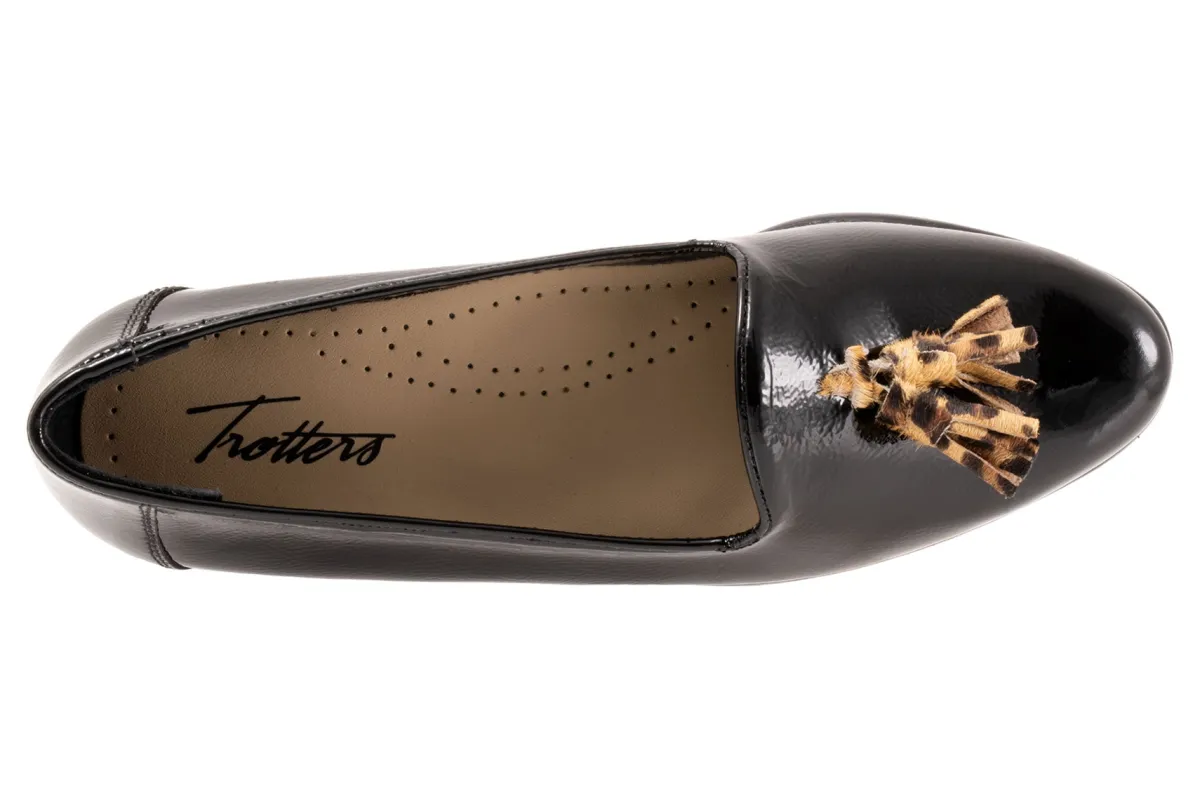 Trotters Liz Tassel-Women Standard | Wide