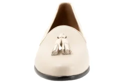 Trotters Liz Tassel-Women Wide | Narrow