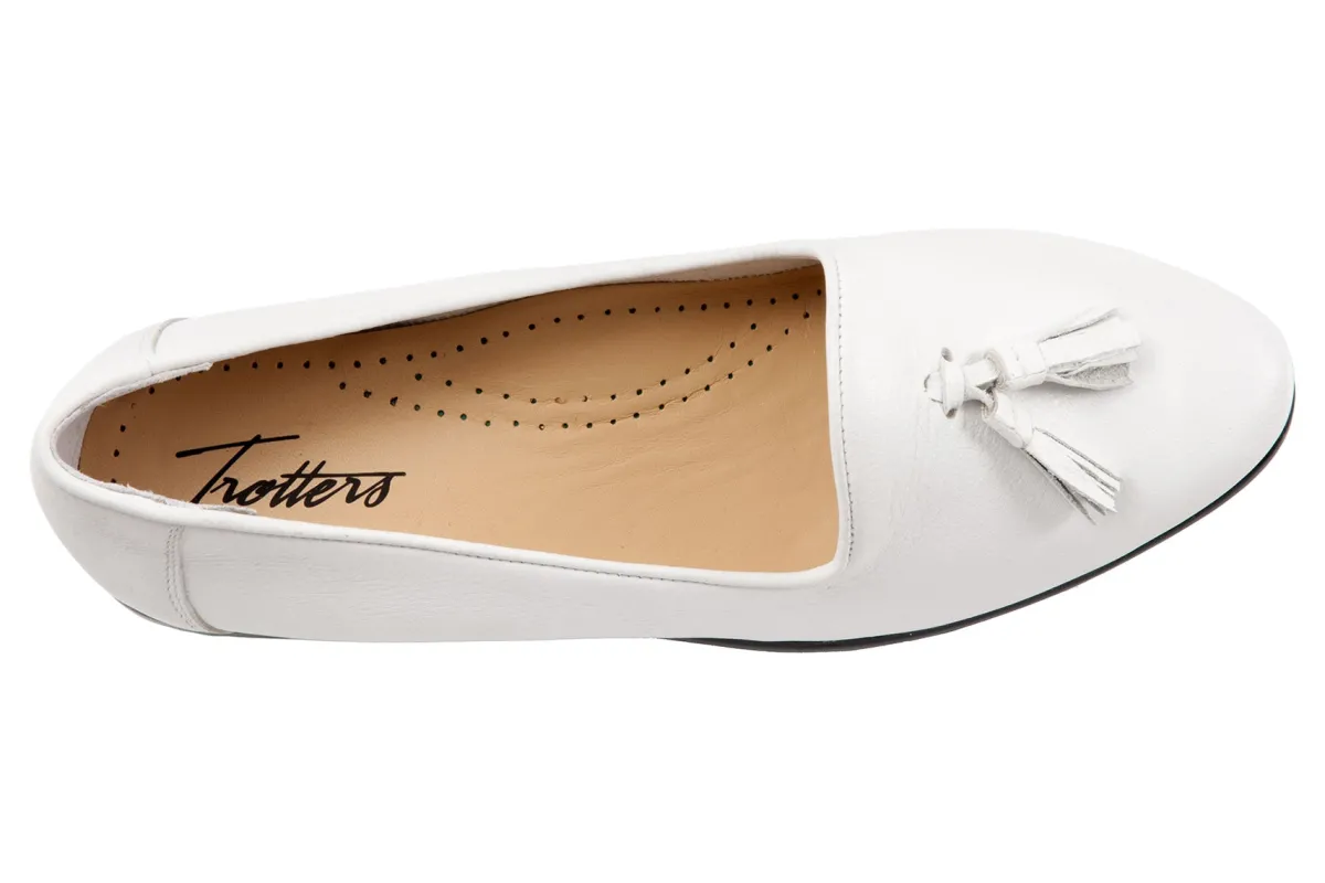 Trotters Liz Tassel-Women Standard | Wide