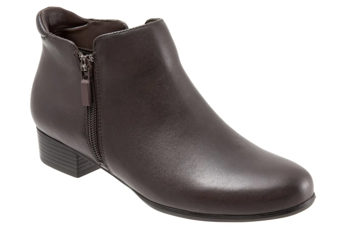 Trotters Major-Women Standard | Extra Wide