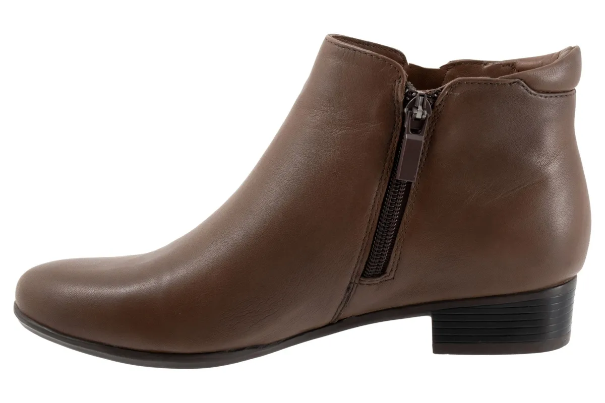 Trotters Major-Women Standard | Extra Wide