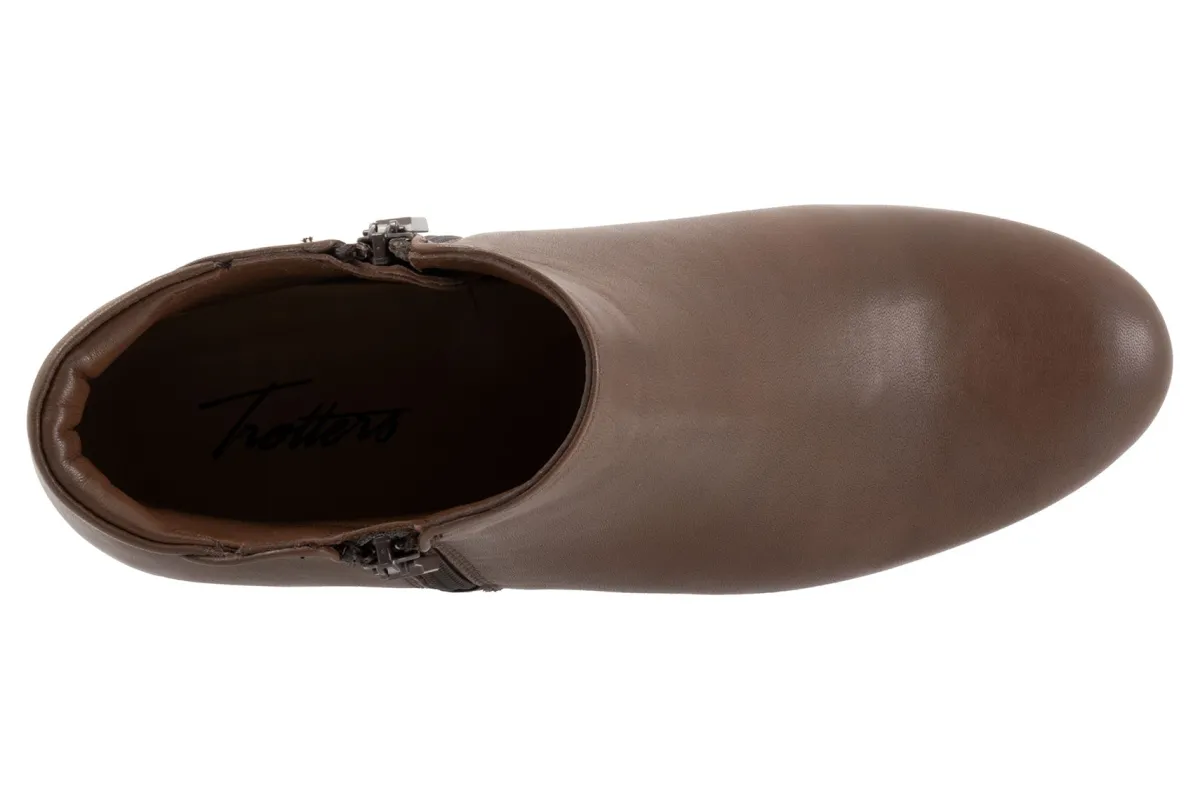 Trotters Major-Women Standard | Extra Wide