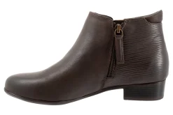 Trotters Major Embossed-Women Wide | Standard