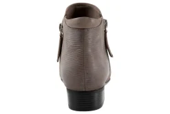 Trotters Major Embossed-Women Wide | Standard
