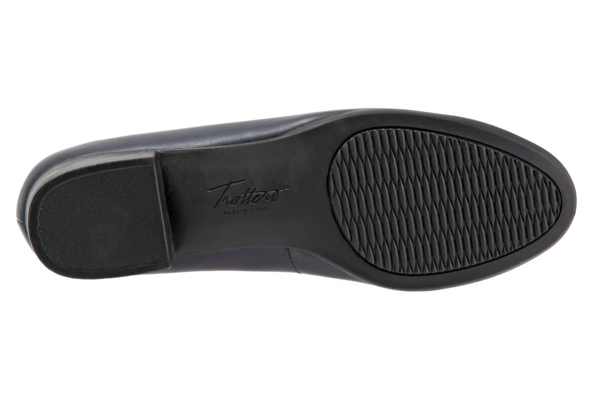 Trotters Monarch-Women Standard | Extra Wide