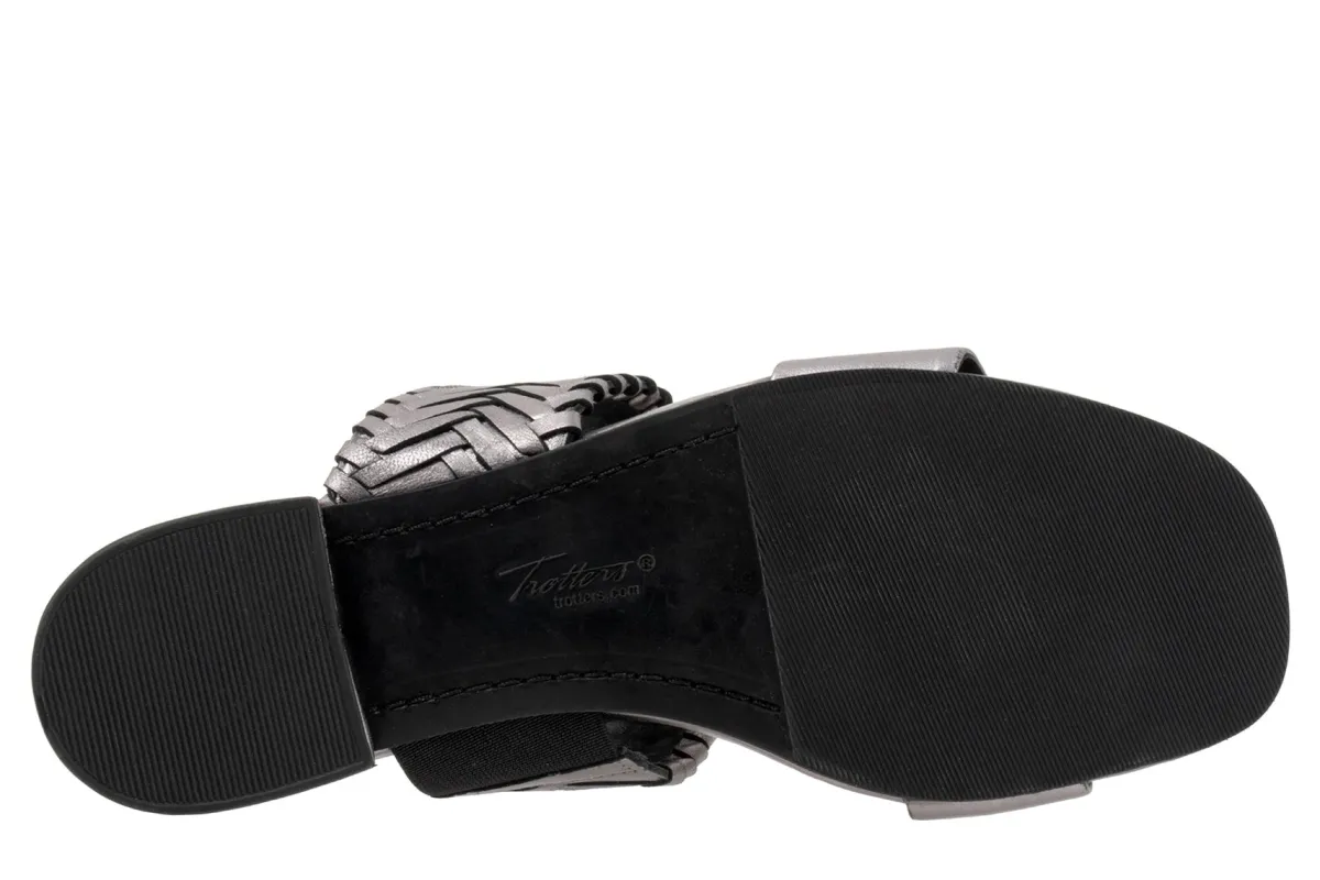Trotters Nalane-Women Standard | Sandals