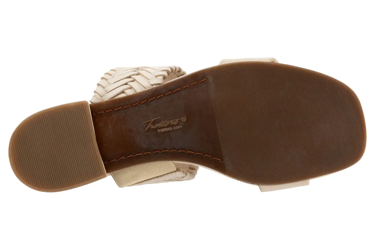 Trotters Nalane-Women Standard | Sandals