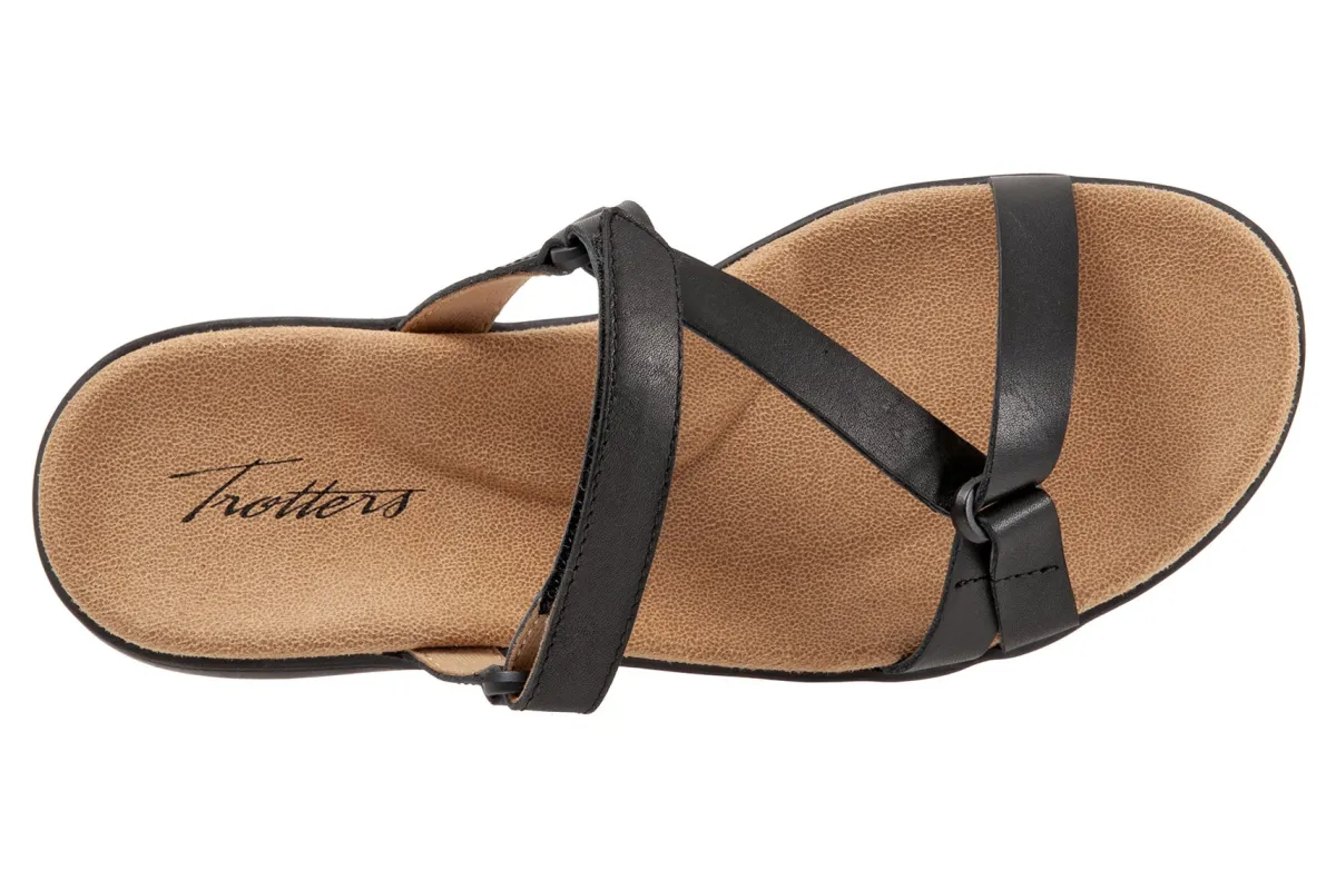 Trotters Raja-Women Standard | Wide