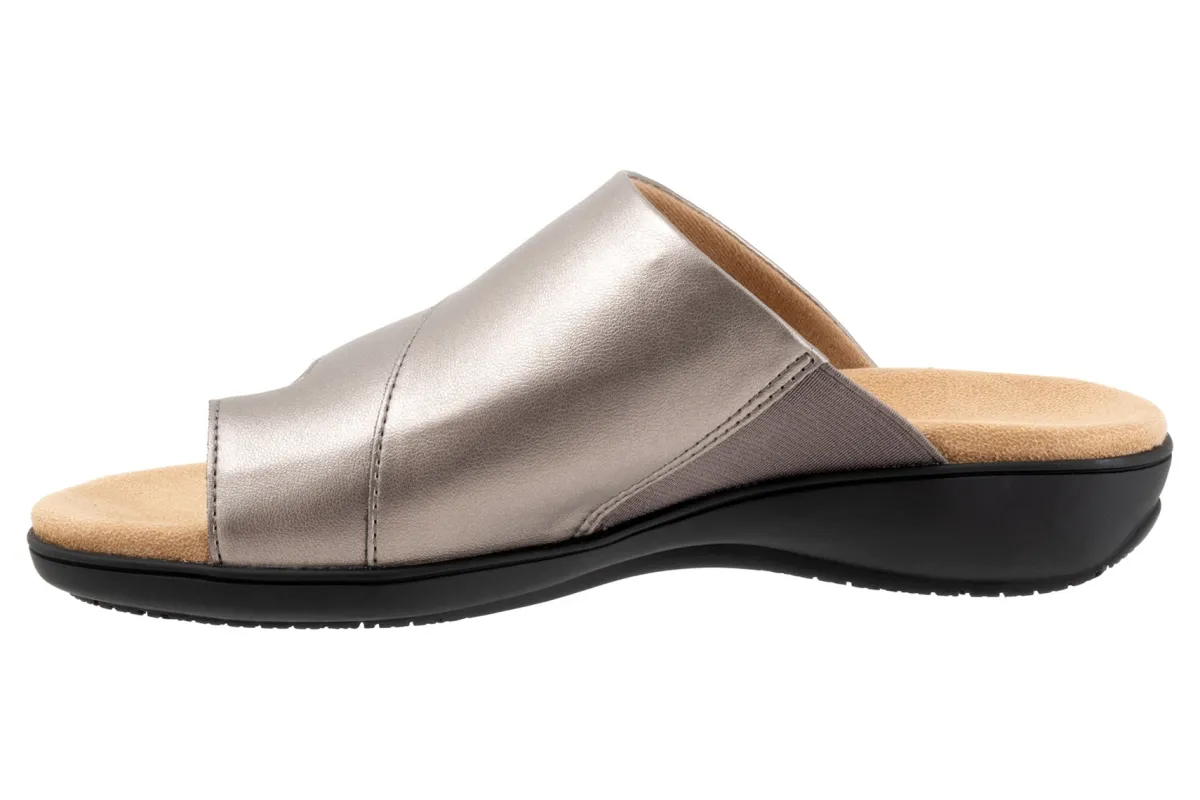 Trotters Regina-Women Wide | Standard