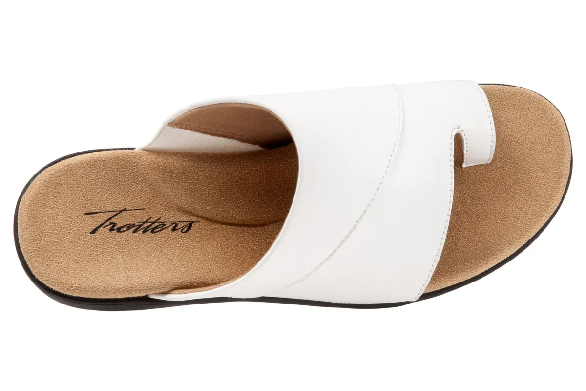 Trotters Regina-Women Wide | Standard