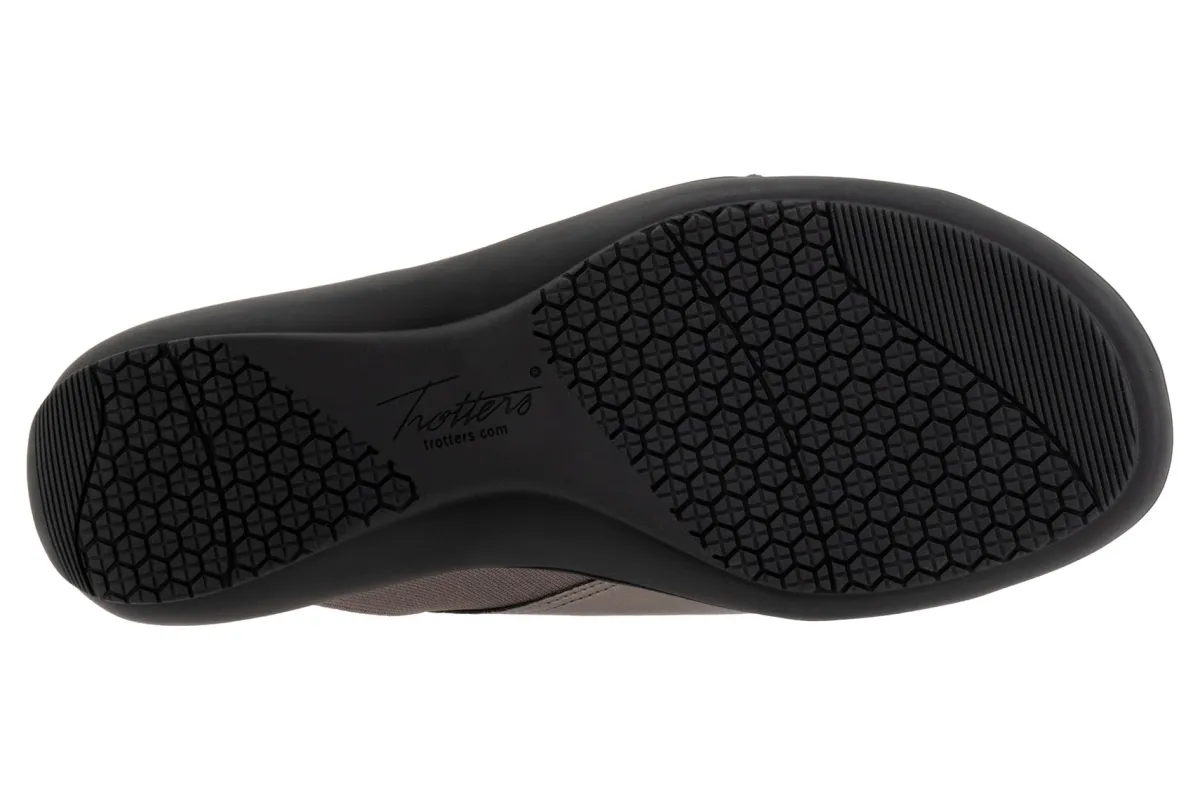 Trotters Regina-Women Wide | Standard